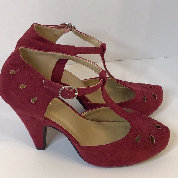 GRAHAM STREET SHOES Co. BURGUNDY RED T. STRAP SUEDE HEELS SZ 8 - Picture 3 of 15